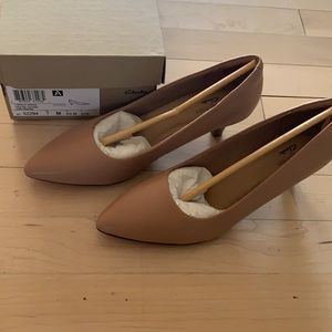 Clarks linvale jerica tan leather heels size 7